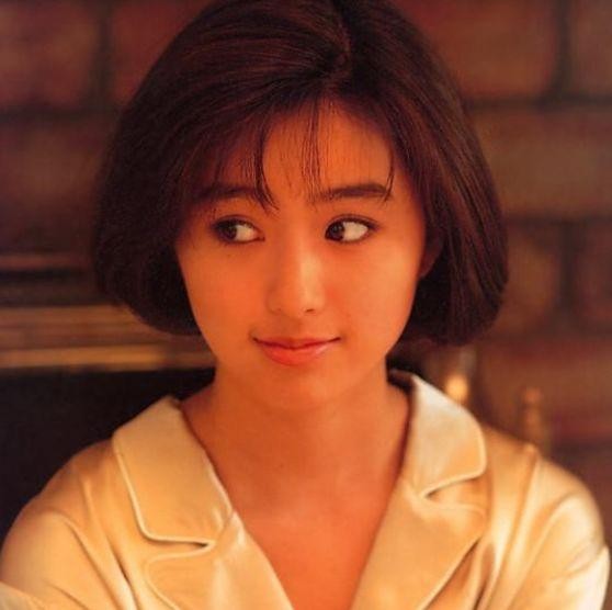 酒井法子赚钱的方法！发微博可以赚钱，还贴心提示：支付选项