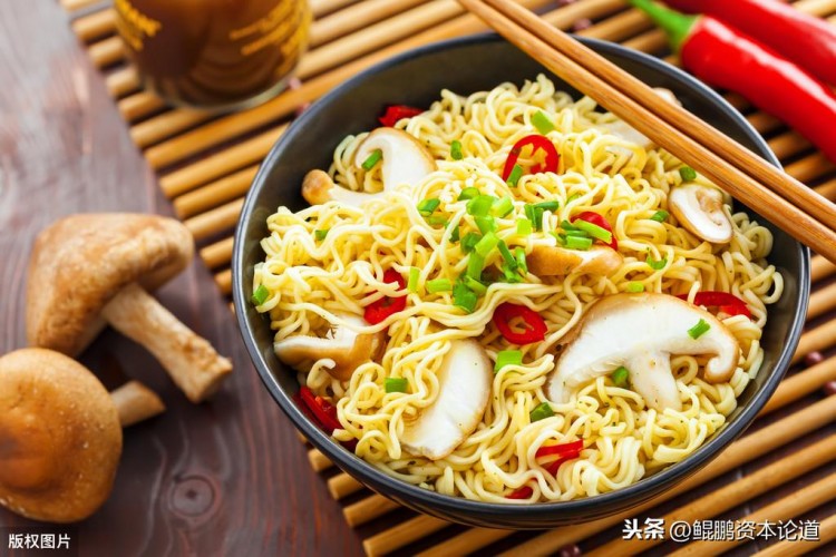 用微博卖方便面，小店月收入2万元