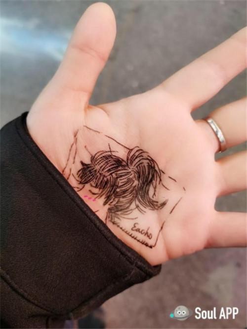 结婚后他瞒着老婆偷偷在Soul写下893封情书