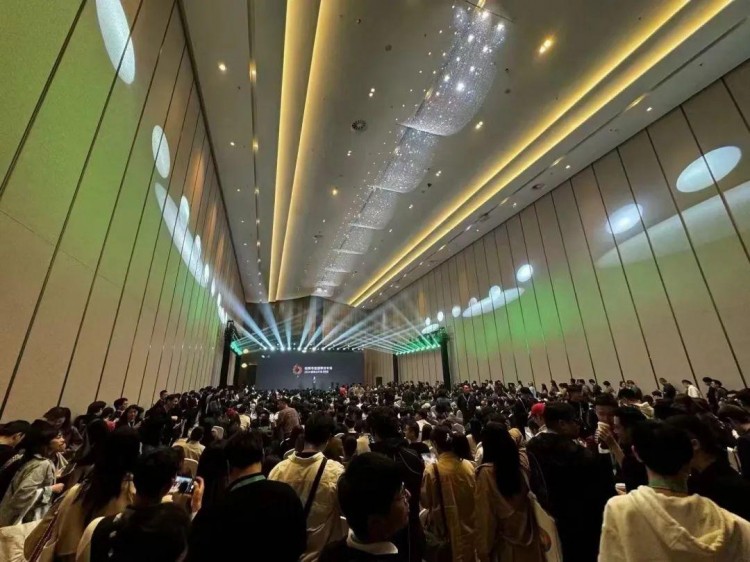 微信里的最大风口来了！普通人如何进入